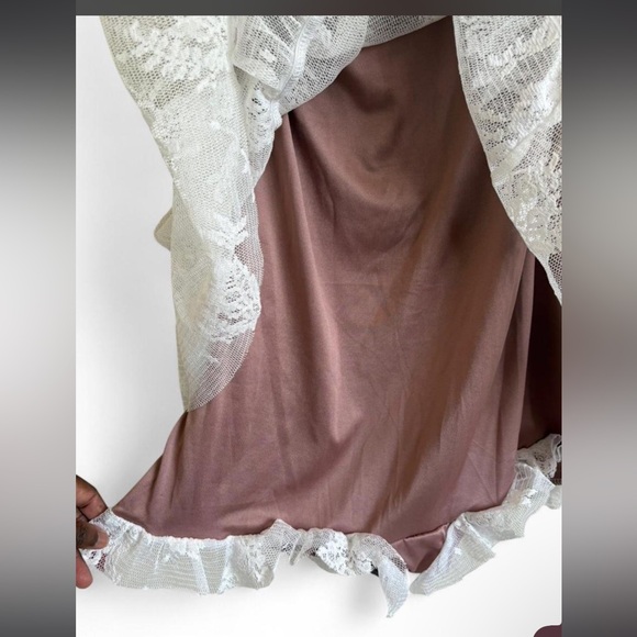 Lace Tiered Romper with Puff Sleeves - White and Brown - Picture 5 of 6